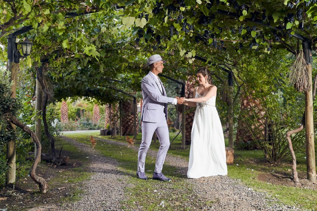 Vestido de novia bohemio con encaje